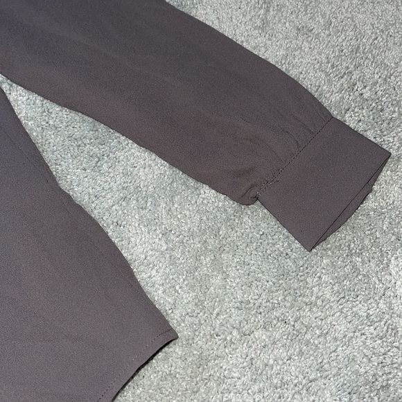 Gray Shirt - Picture 4 of 5